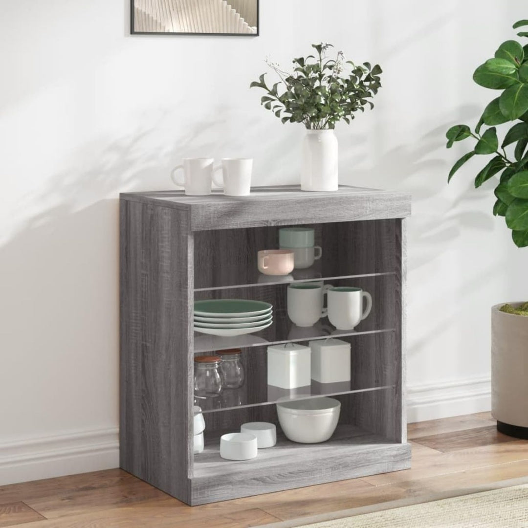 Das Sideboard misst 60.5 x 37 x 67 cm in Eichenbraun und Grau