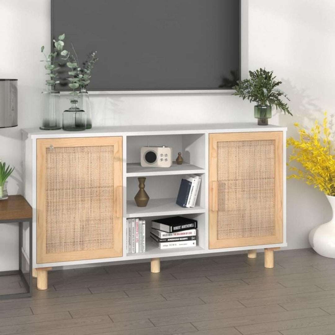 2 Tueren und Flechtoptik an dem Sideboard