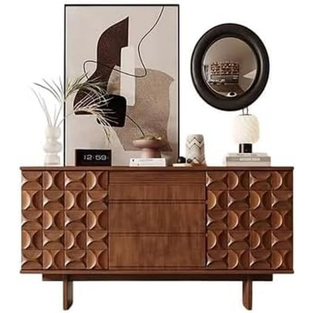 Das Sideboard vereint Schubladen mit Holzoptik