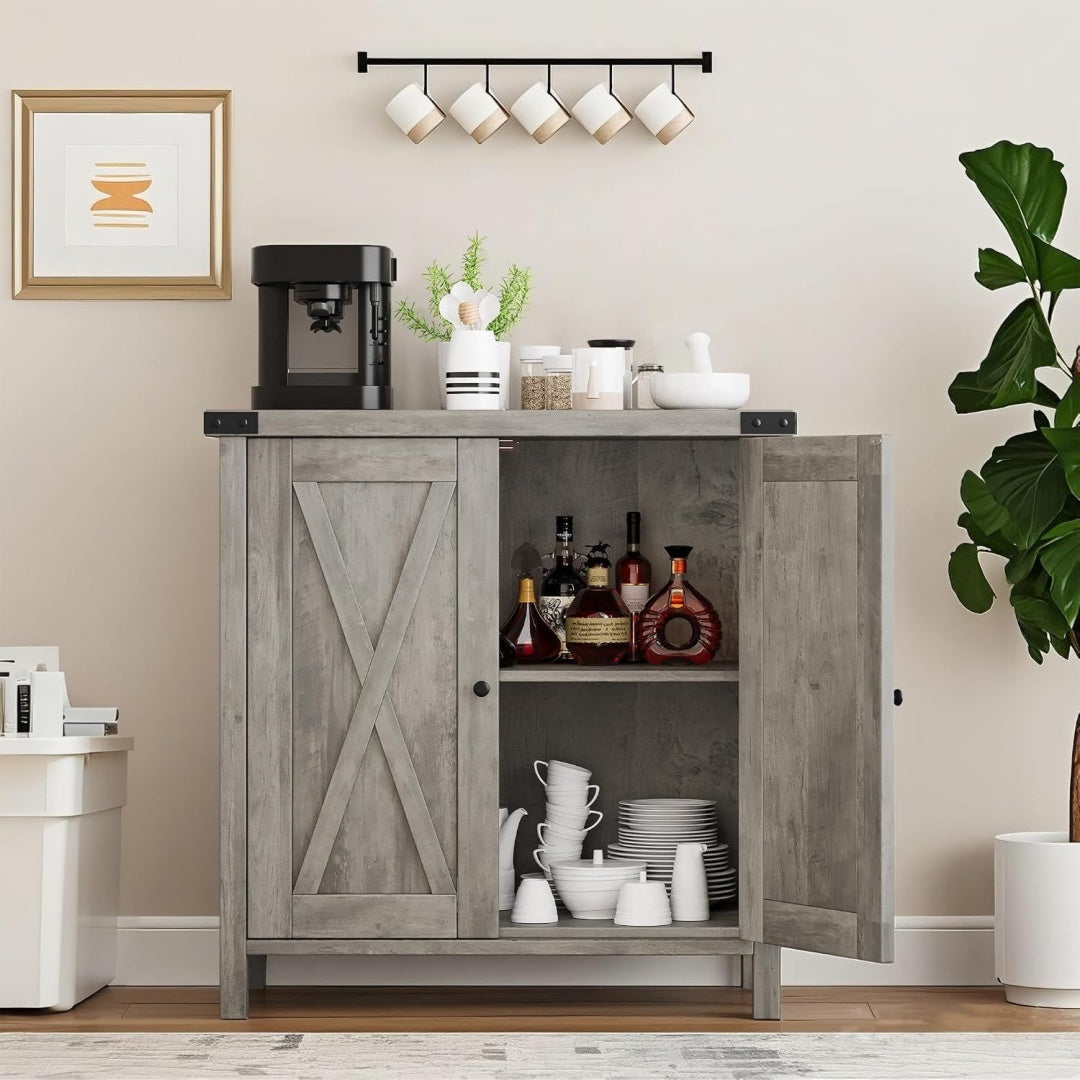 Sideboard verbindet Holzoptik und Holzbeine